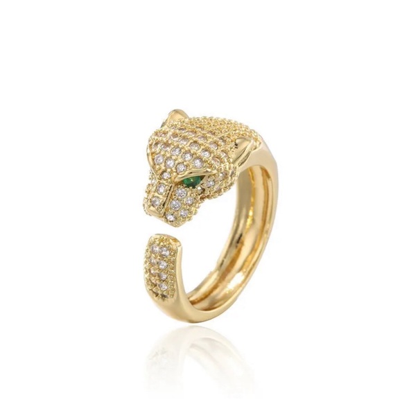 Stunning Panthère Ring Reminds Me of Cartier 🤍 - Picture 1 of 10